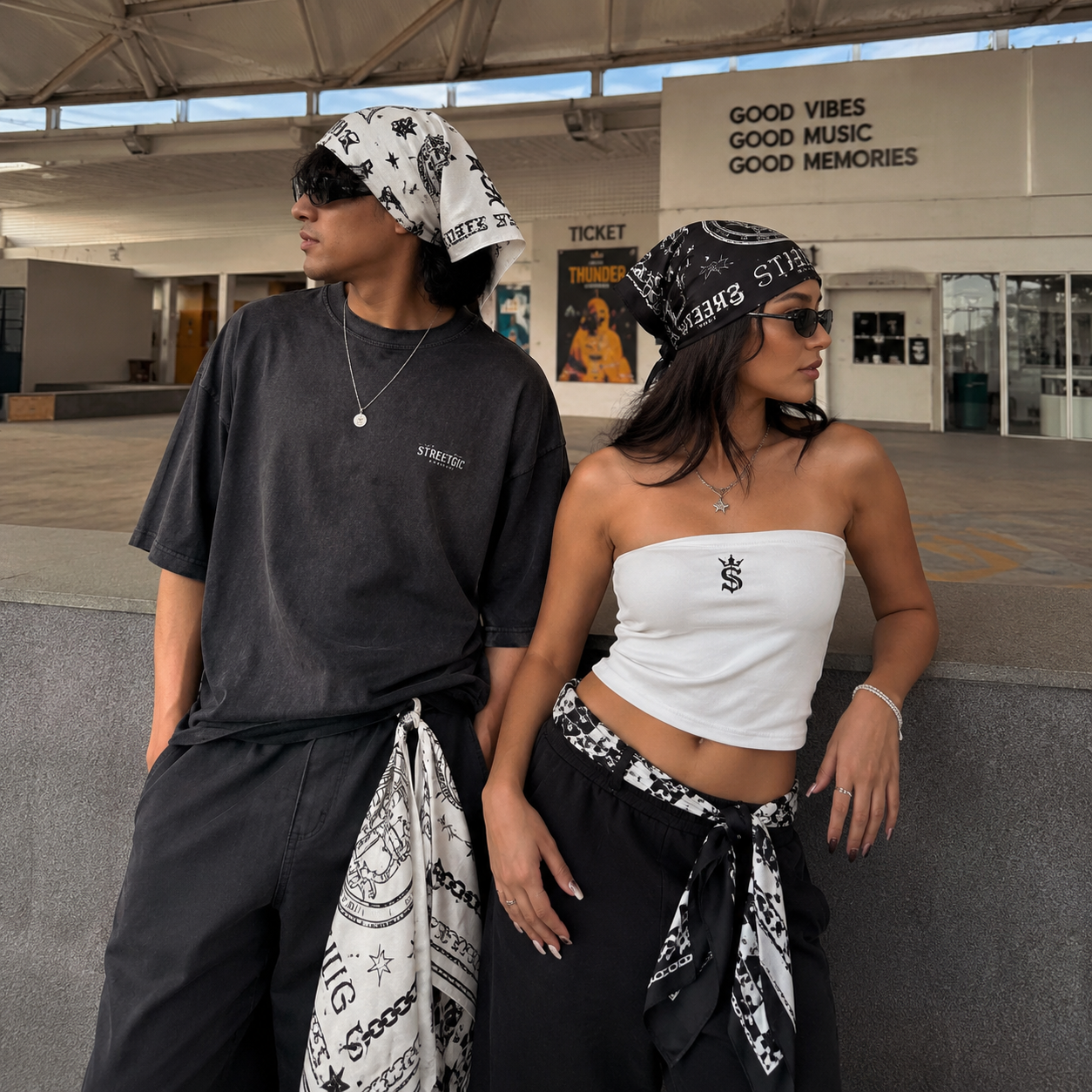 Tie it, drape it, style it your way. This collection brings together scarves designed to add color, character, and a touch of individuality to every look. Because sometimes the smallest details make the biggest statement.